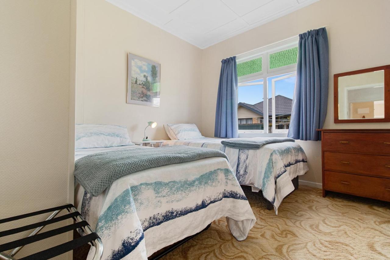Holiday home Whare Nui On Rennie - *