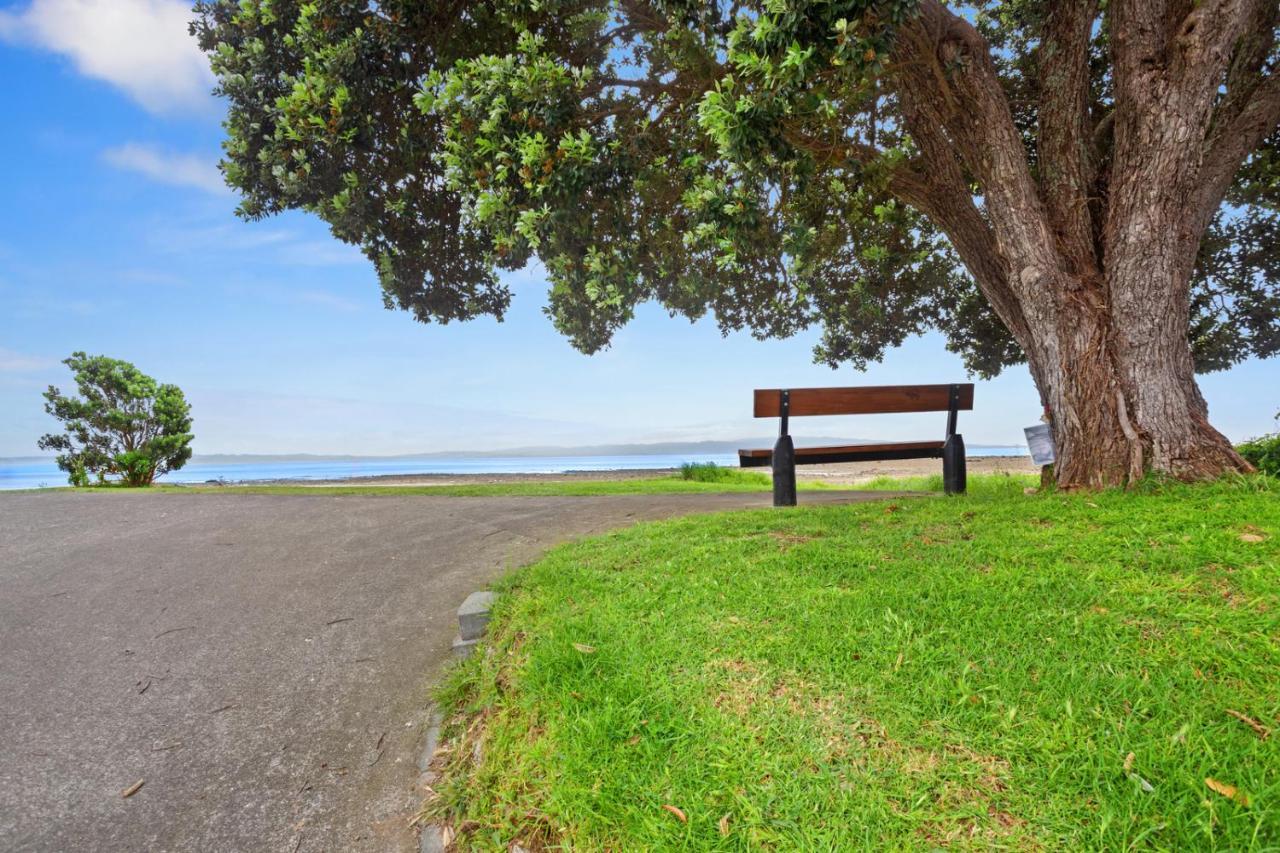 Whare Nui On Rennie - Holiday home *
