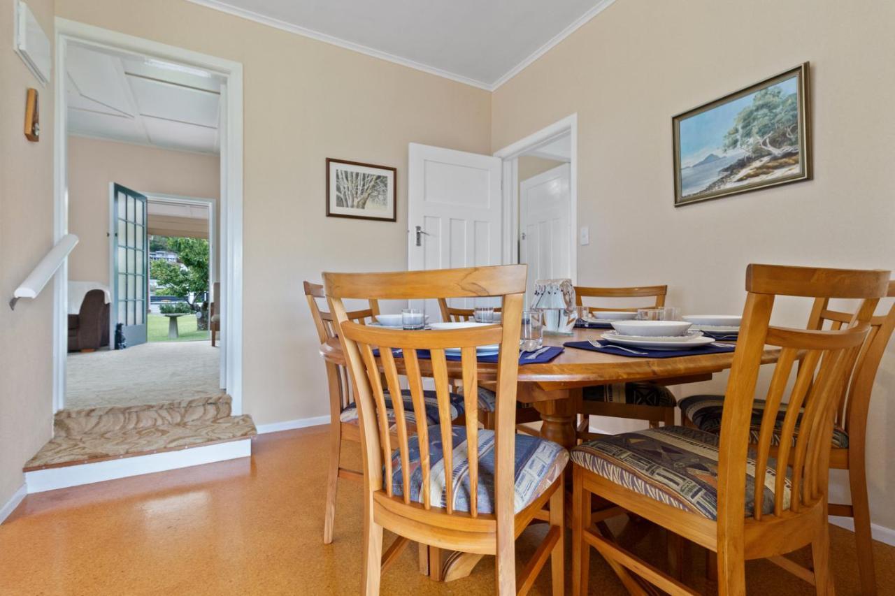 Whare Nui On Rennie - Holiday home